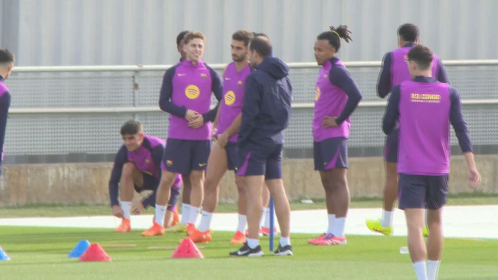 Jules Koundé se prueba en el entrenamiento y disipa las alarmas