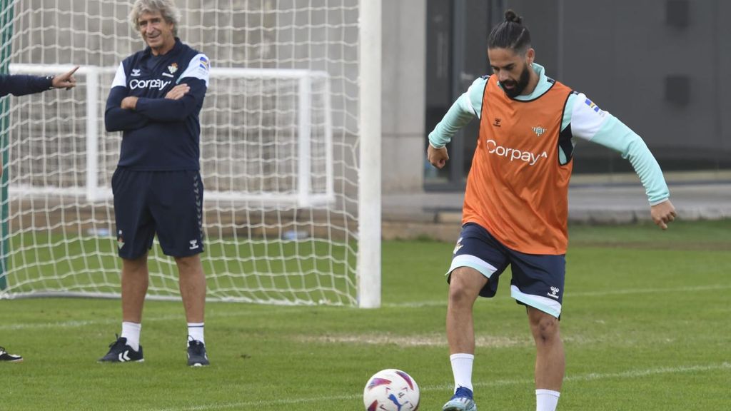El Betis vuelve al trabajo tras la goleada en Copa