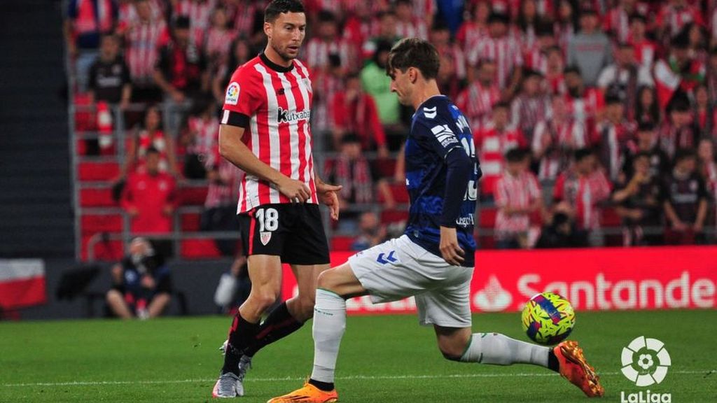 La afición del Athletic pide la renovación de Óscar De Marcos
