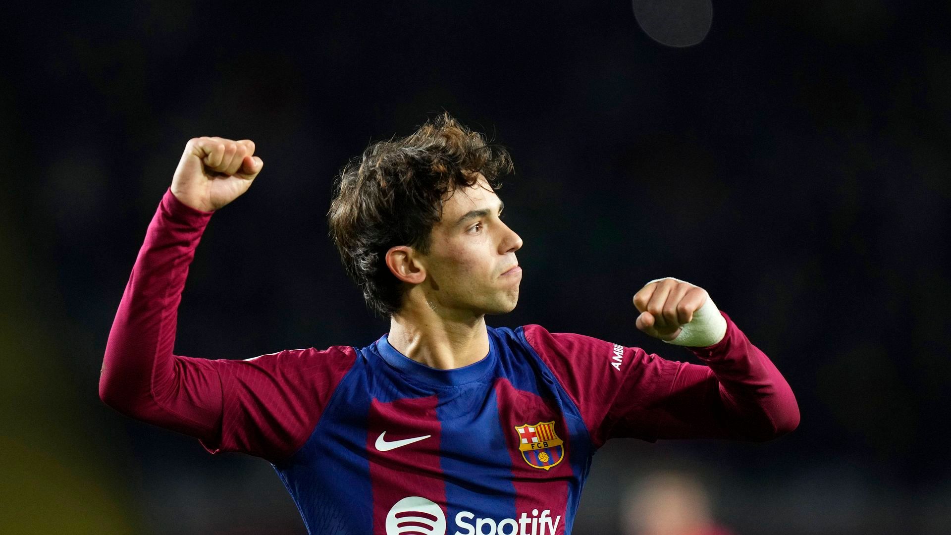 437284690.jpg 437284690.jpg