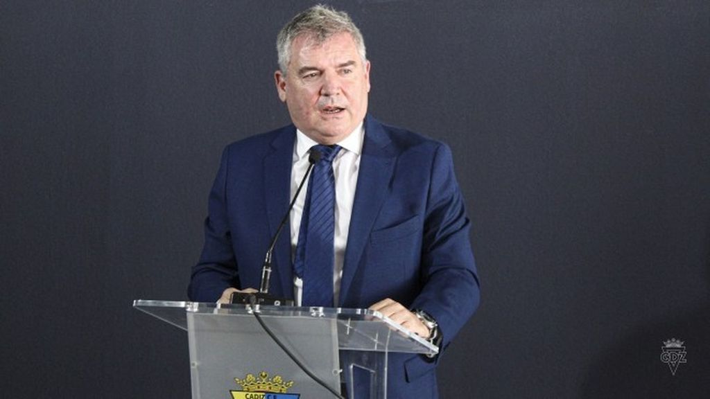 Vizcaíno dice en el discurso de la gala de Patrocinadores que algunos quieren ver al Cádiz en el hoyo