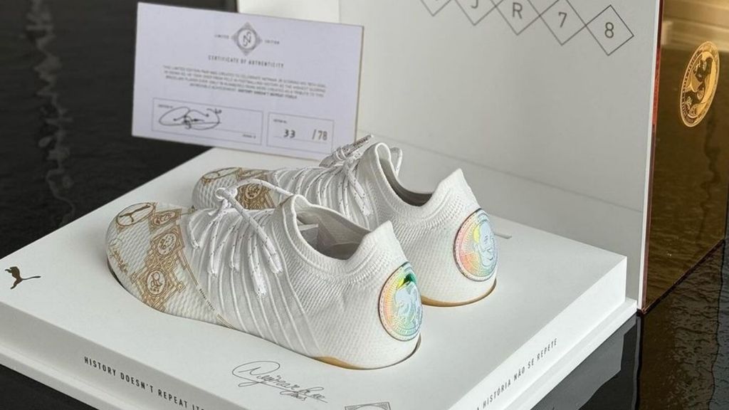 El regalo de Neymar a Ander Herrera: unas botas conmemorativas