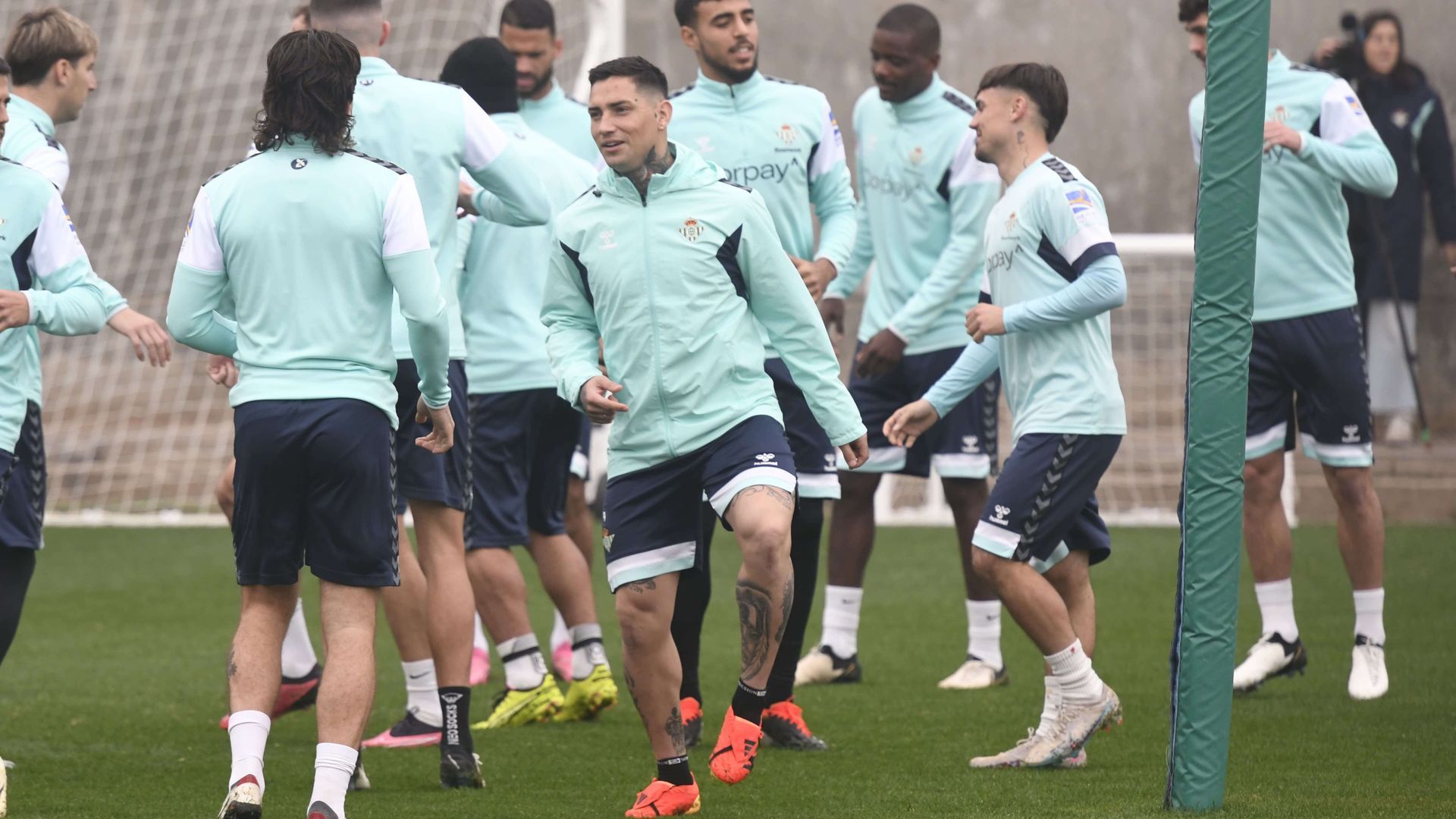 92c77ab6_b991_46c3_81c0_715360c0a125.jpg 92c77ab6_b991_46c3_81c0_715360c0a125.jpg