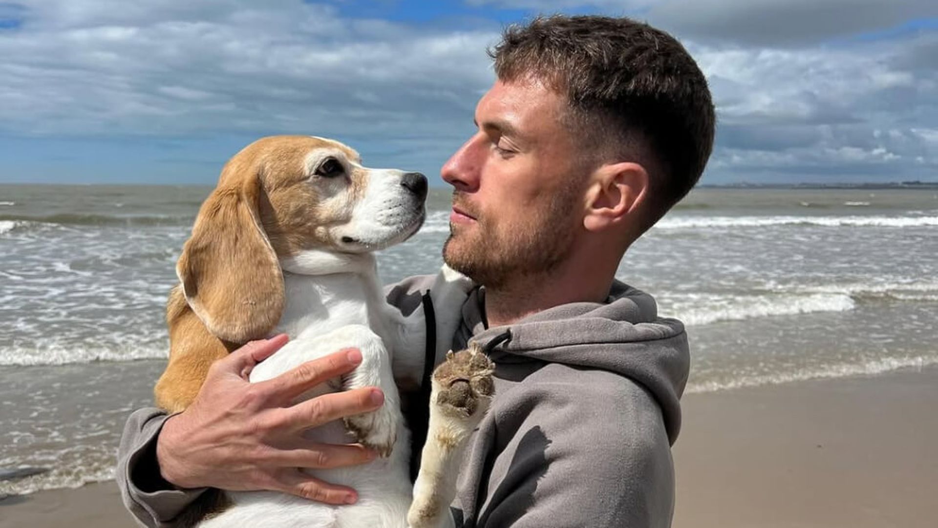 aaaronjpg_001.jpg aaaronjpg_001.jpg