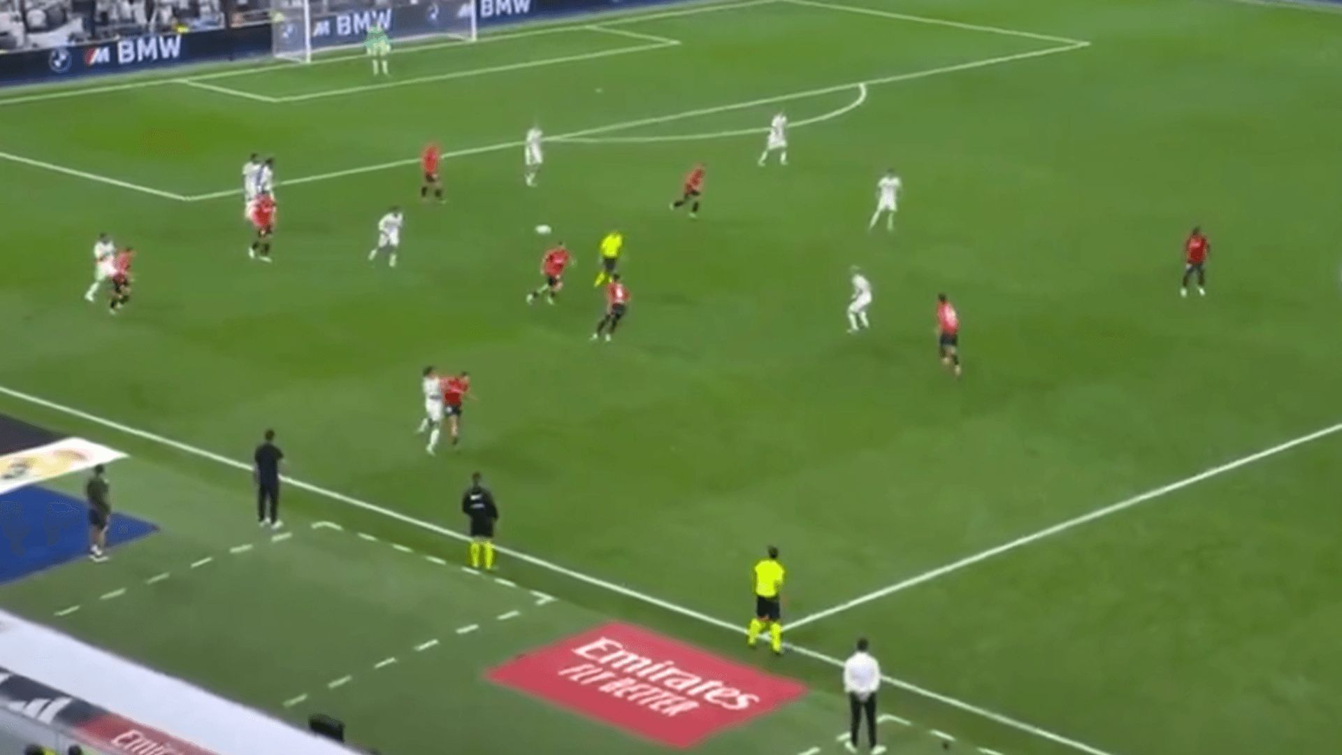 abel_bretones_en_la_accion_de_la_expulsion_en_el_real_madrid_osasuna.png abel_bretones_en_la_accion_de_la_expulsion_en_el_real_madrid_osasuna.png