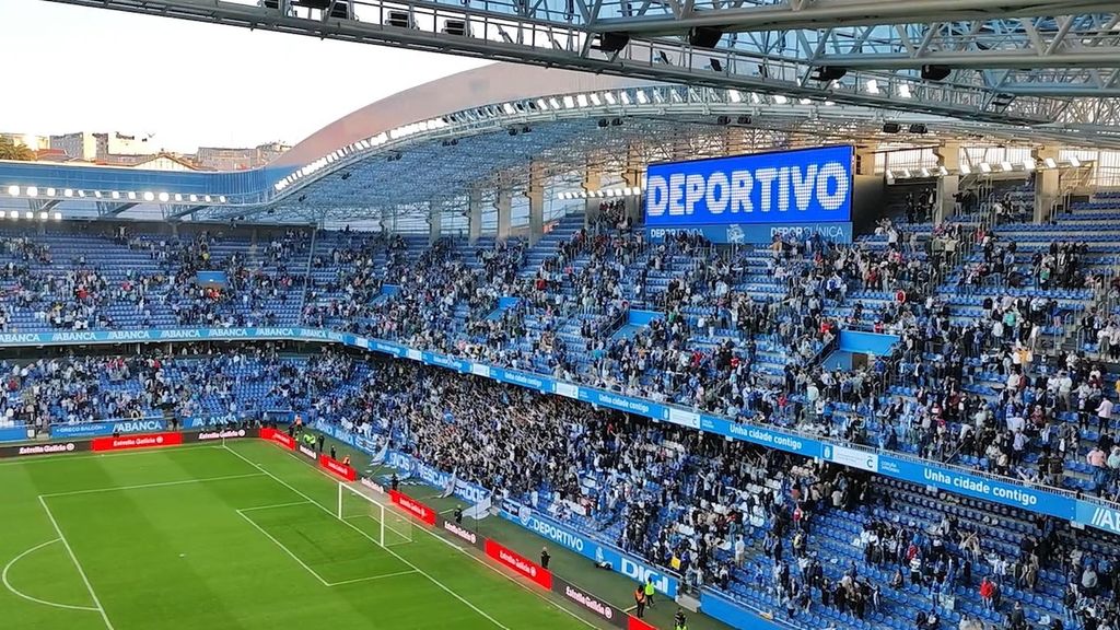 La afición del Dépor recobra la ilusión con el ascenso