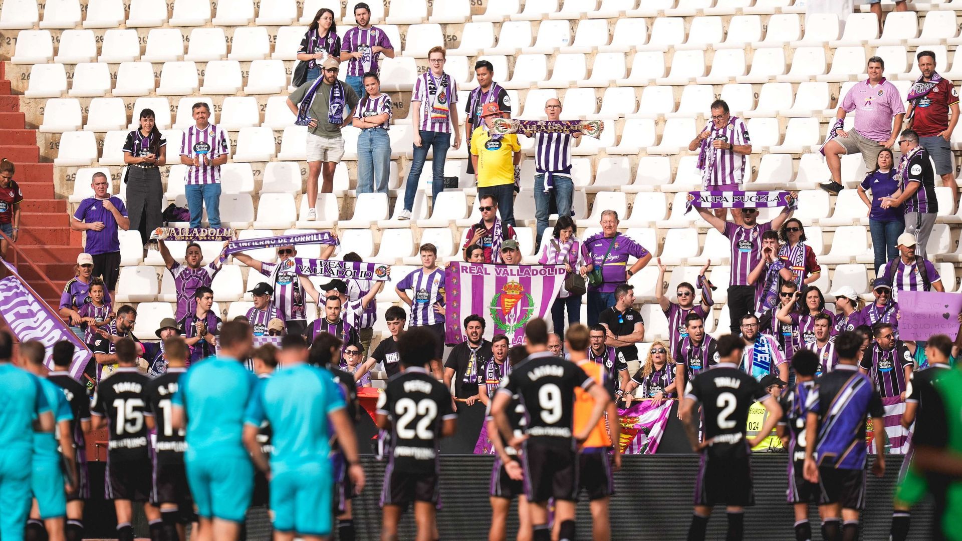 aficion_del_real_valladolid_en_el_carlos_belmonte_foto_real_valladolid.jpg