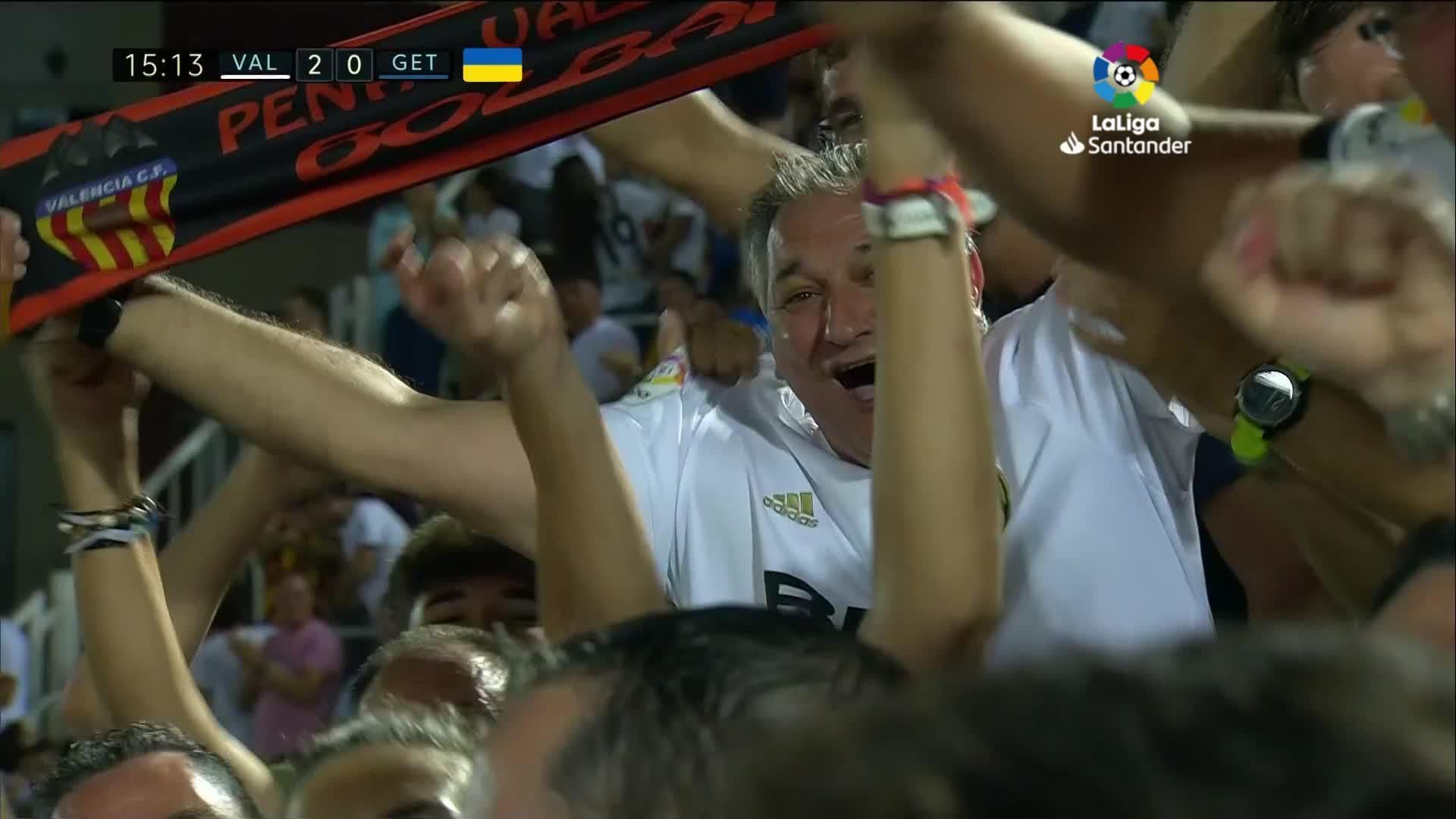 aficion_del_valencia_celebra_un_goljpg.jpg
