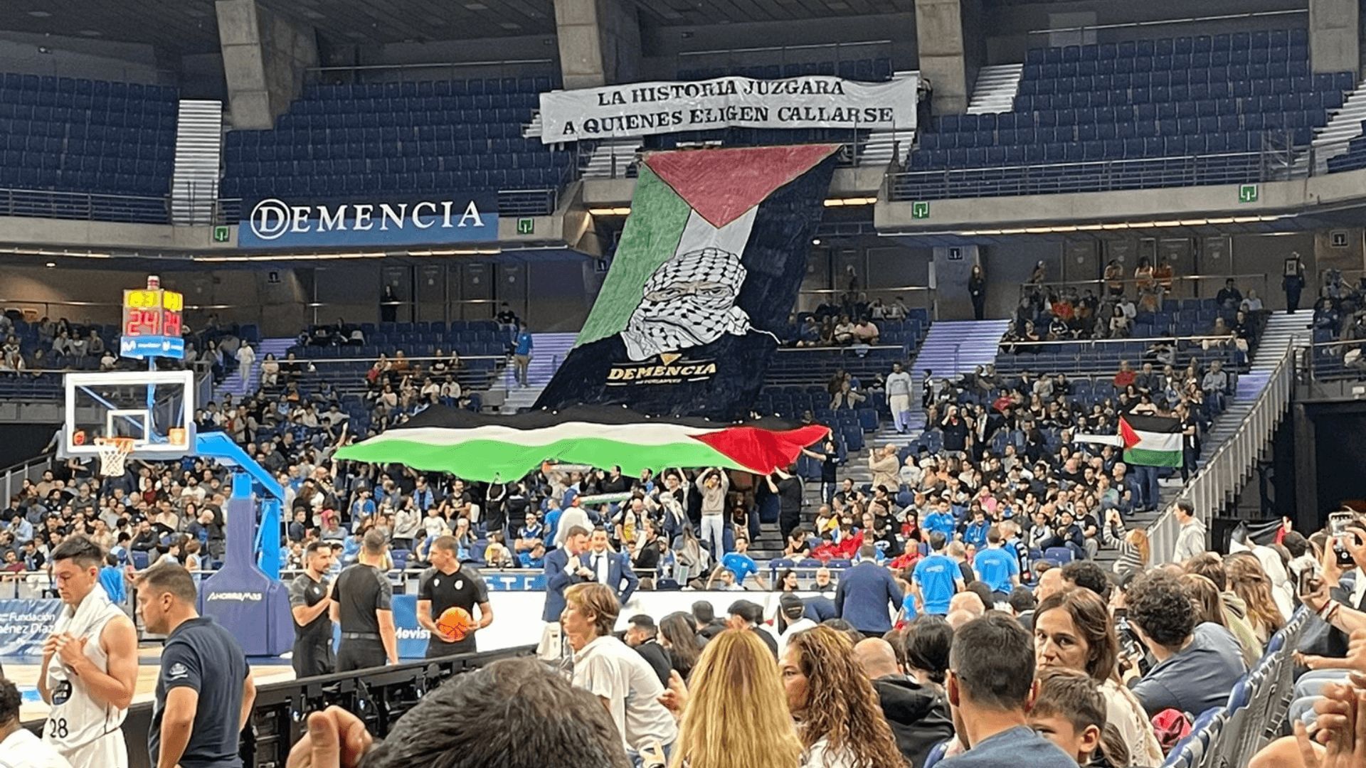 aficionados_de_estudiantes_a_favor_de_palestina_001.png aficionados_de_estudiantes_a_favor_de_palestina_001.png