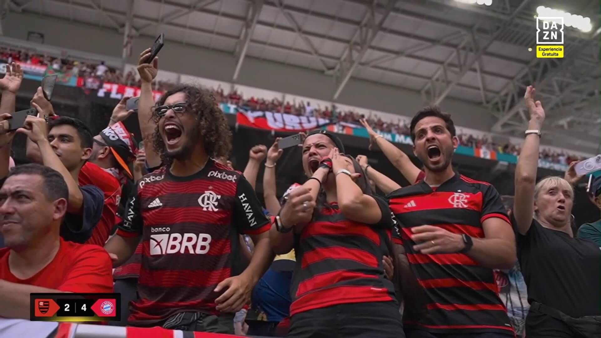 aficionados_del_flamengo_durante_el_partido_ante_el_bayern_de_munich_001.jpg