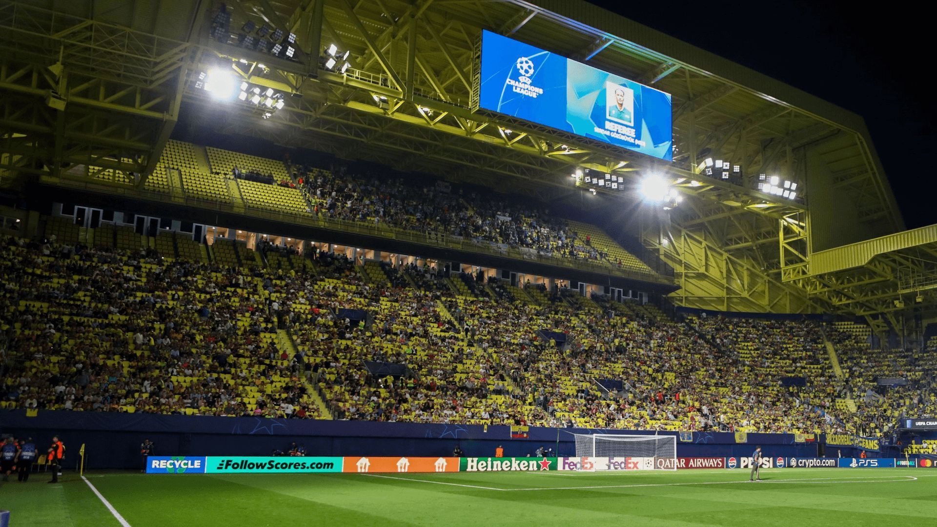 aficionados_del_manchester_city_en_villarreal_foto_cordon_press.png aficionados_del_manchester_city_en_villarreal_foto_cordon_press.png