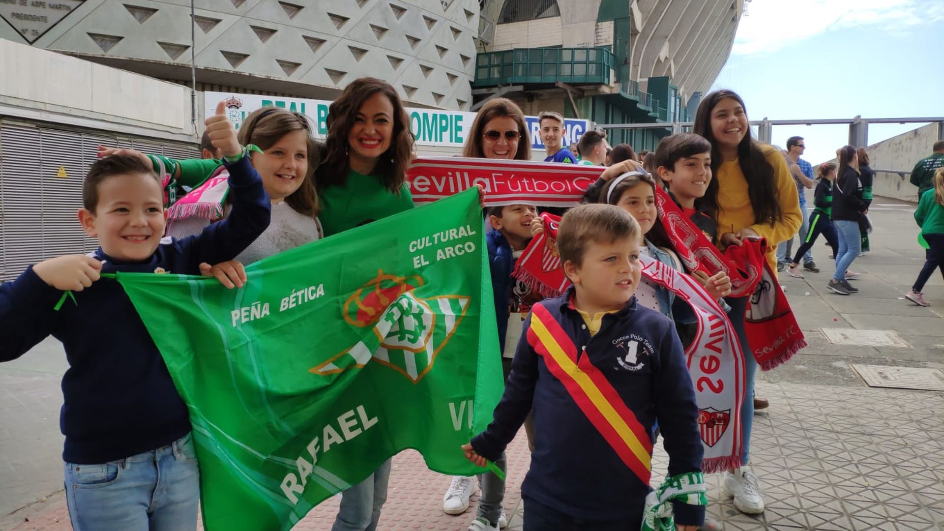 aficiones_del_betis_feminas_y_sevilla_fc_foto_eldesmarque_001.jpeg
