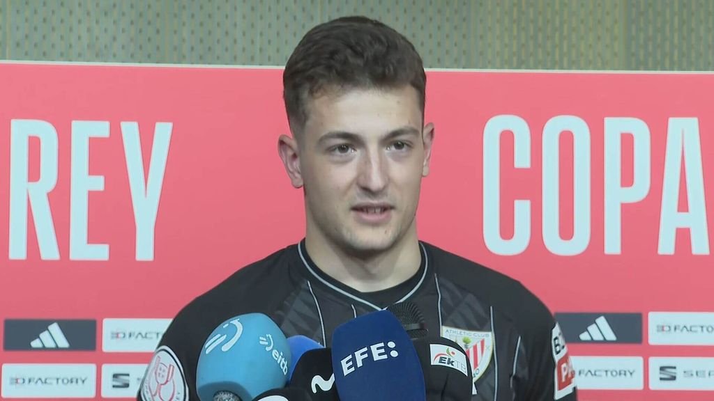 Agirrezabala, muy contento por el pase junto a su afición y satisfecho por la portería a cero