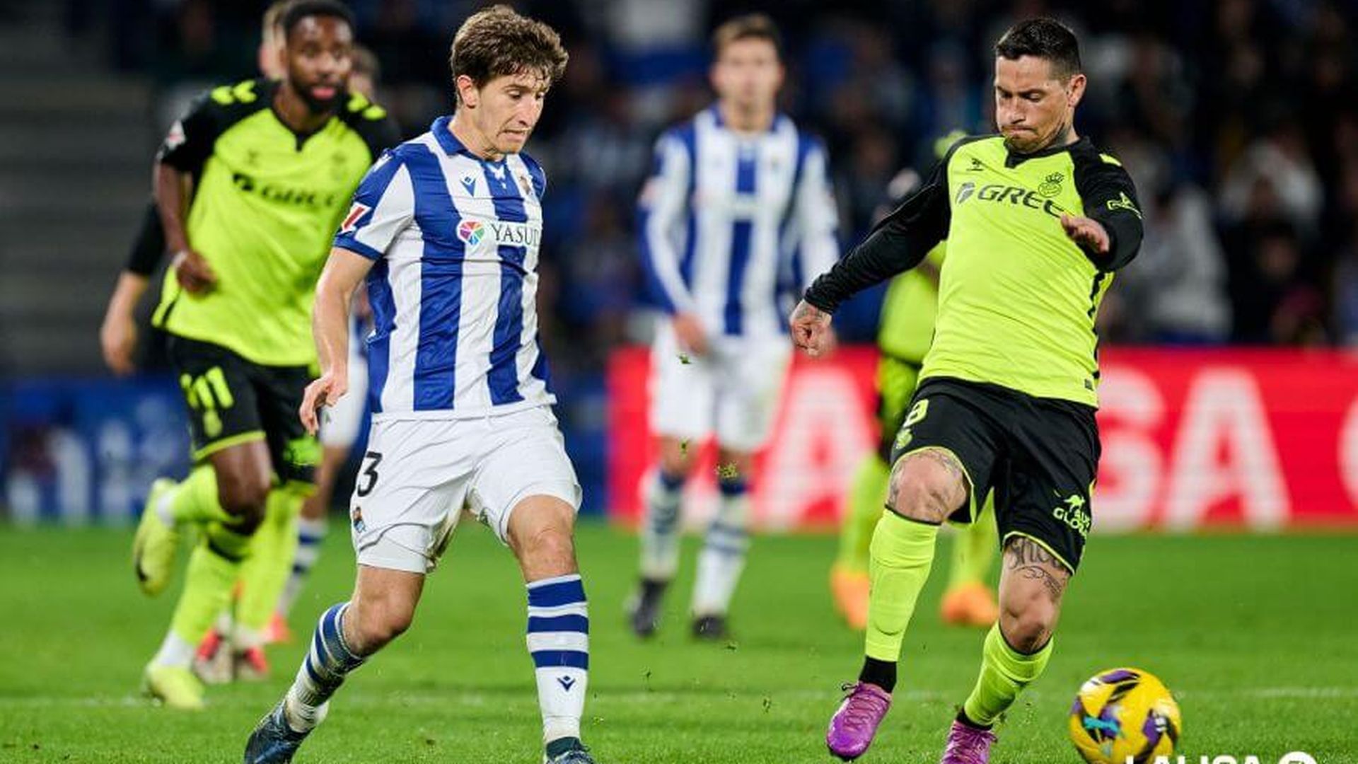 aihen_munoz_puso_el_centro_que_acabo_en_gol_de_llorente_en_propia_puerta_foto_laliga.jpeg aihen_munoz_puso_el_centro_que_acabo_en_gol_de_llorente_en_propia_puerta_foto_laliga.jpeg