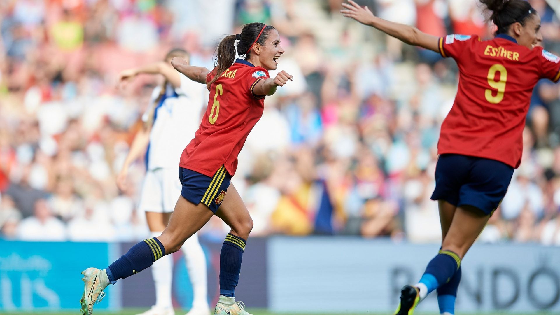 aitana_bonmati_celebra_su_gol_ante_finlandia_foto_sefutbol__001.jpg