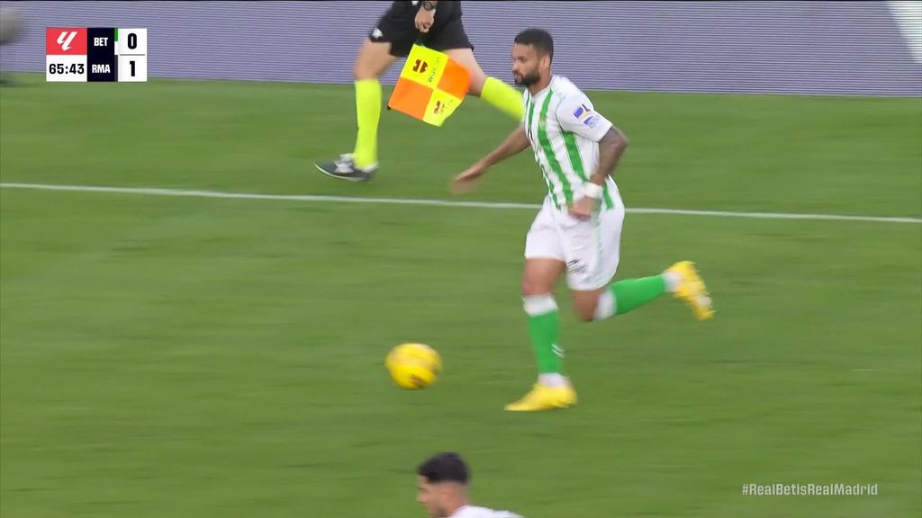 Aitor Ruibal coloca el empate con un auténtico golazo (1-1)