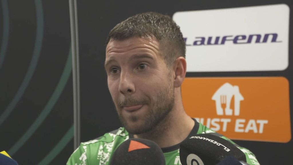 Aitor Ruibal, enfadado en la zona mixta tras el Betis-Gante