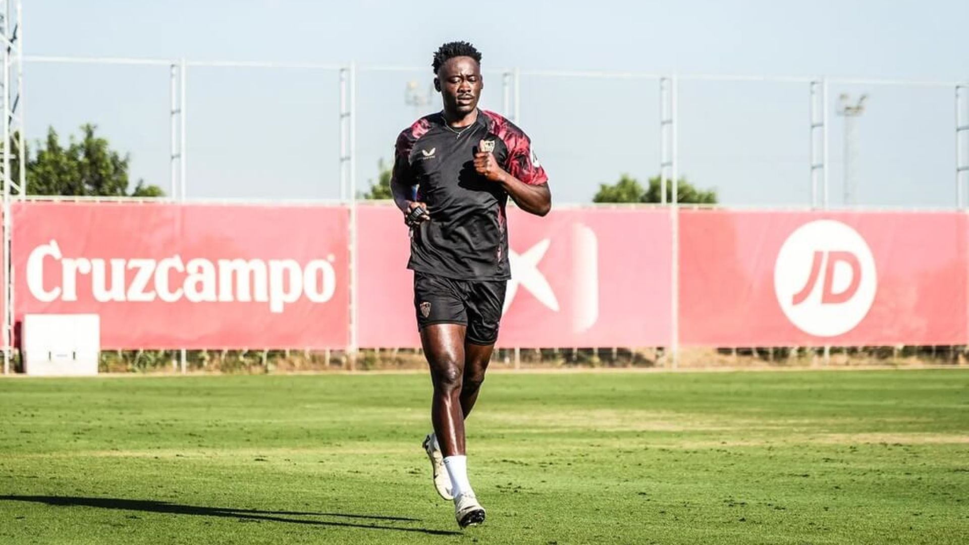 akoradams_cdjpg.jpg akoradams_cdjpg.jpg