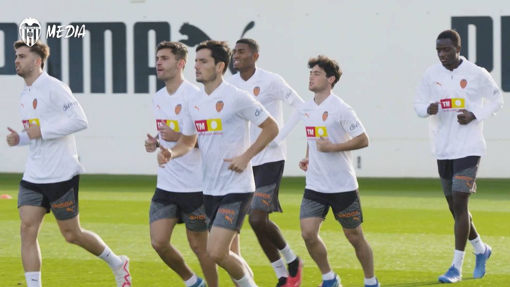 Alberto Marí y Diakhaby acaban la semana con el grupo