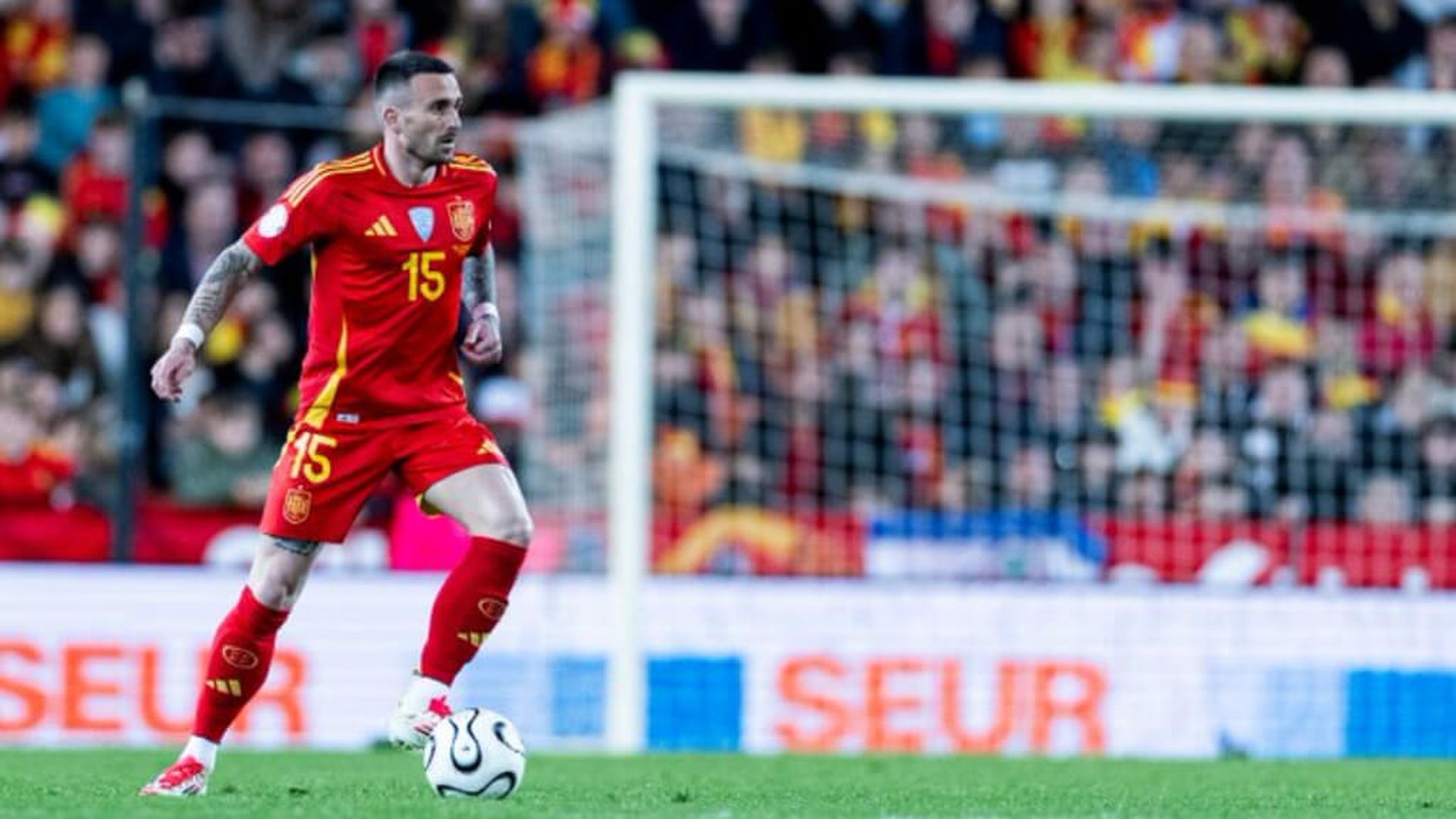 aleix_garcia_con_la_seleccion_espanola_foto__sefutbol.jpg