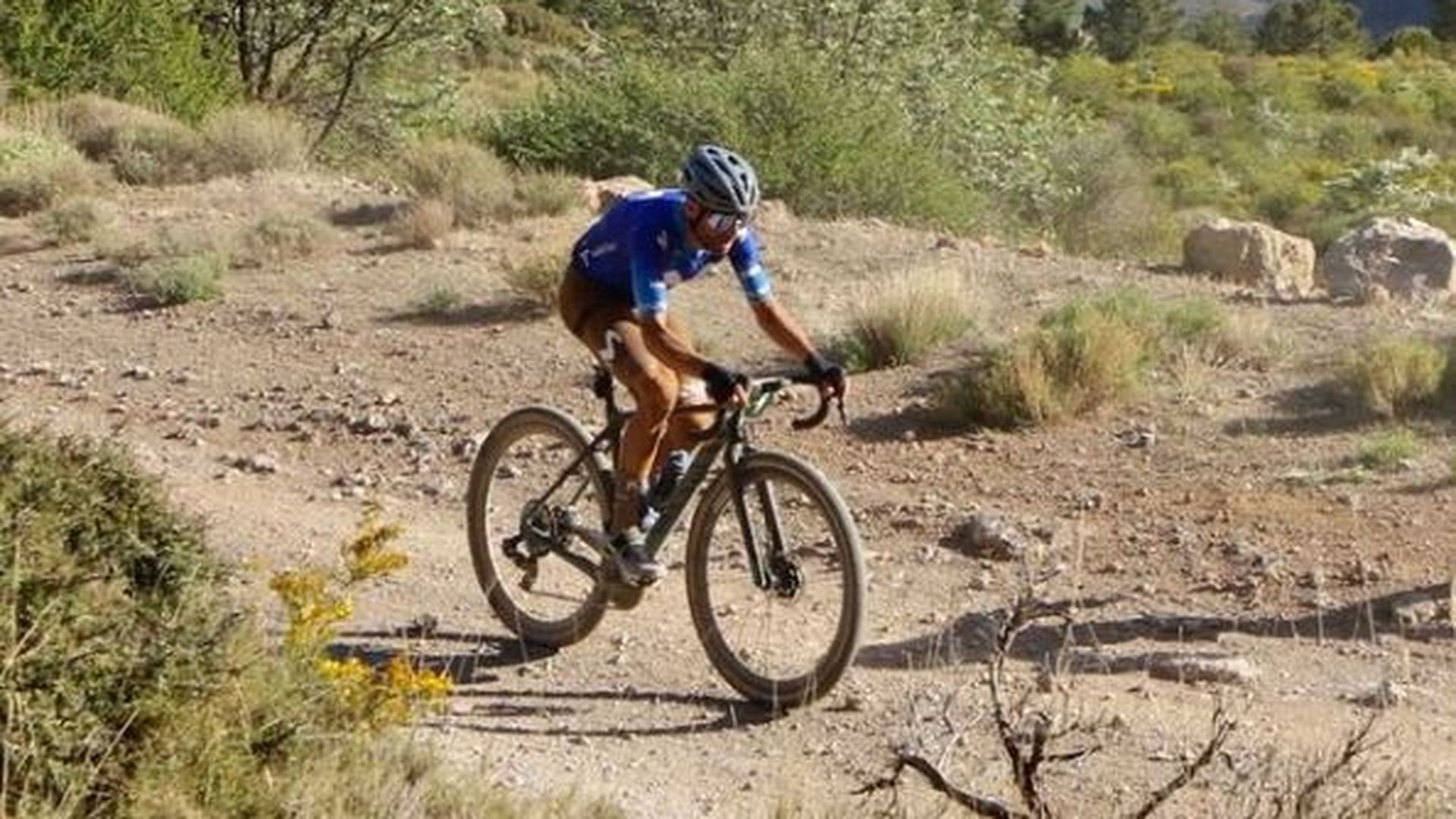 alejandro_valverde_compitiendo_en_gravel.JPG alejandro_valverde_compitiendo_en_gravel.JPG