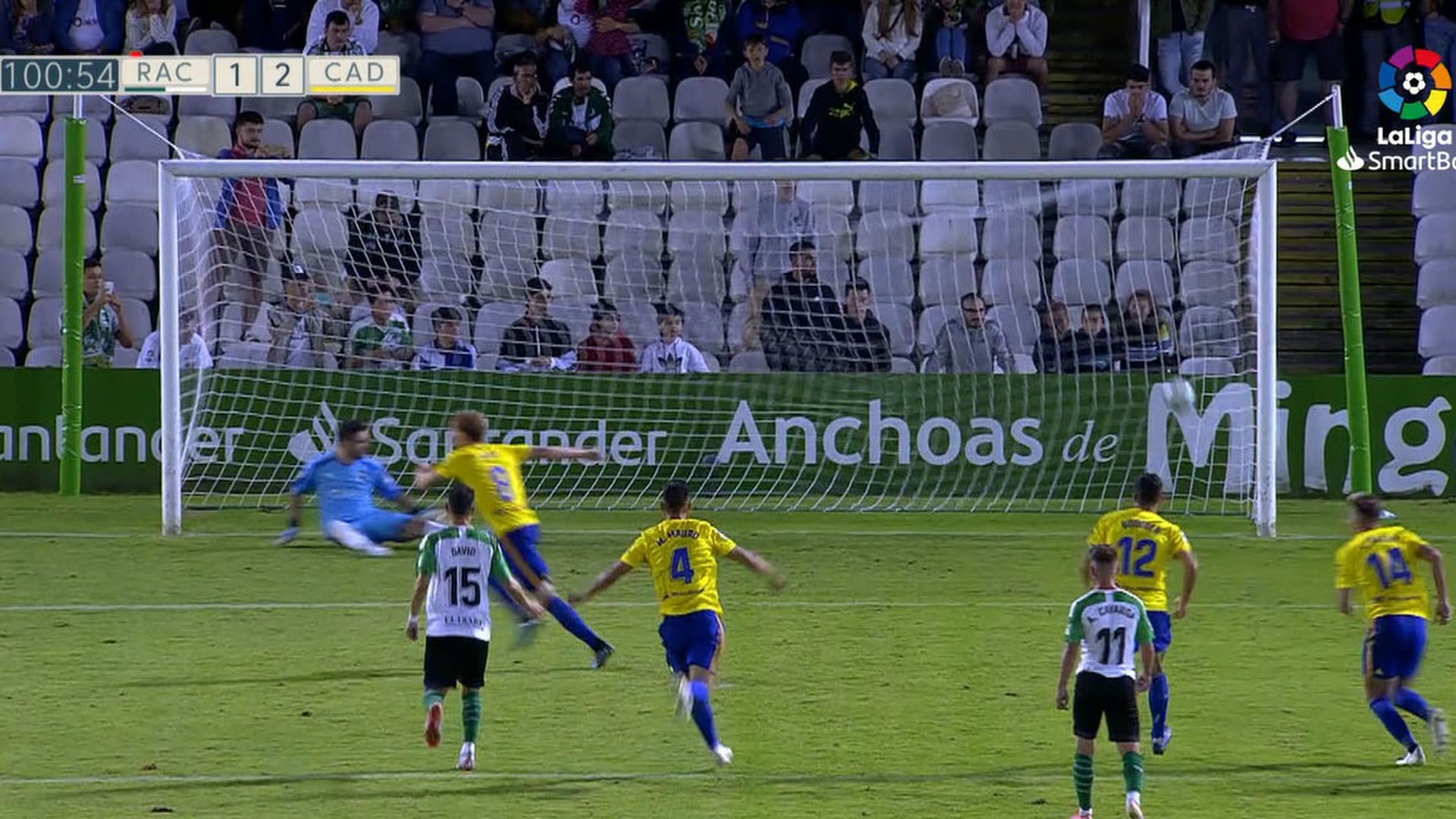 alex_fernandez_bate_a_zidane_y_le_da_la_victoria_al_cadiz.jpg