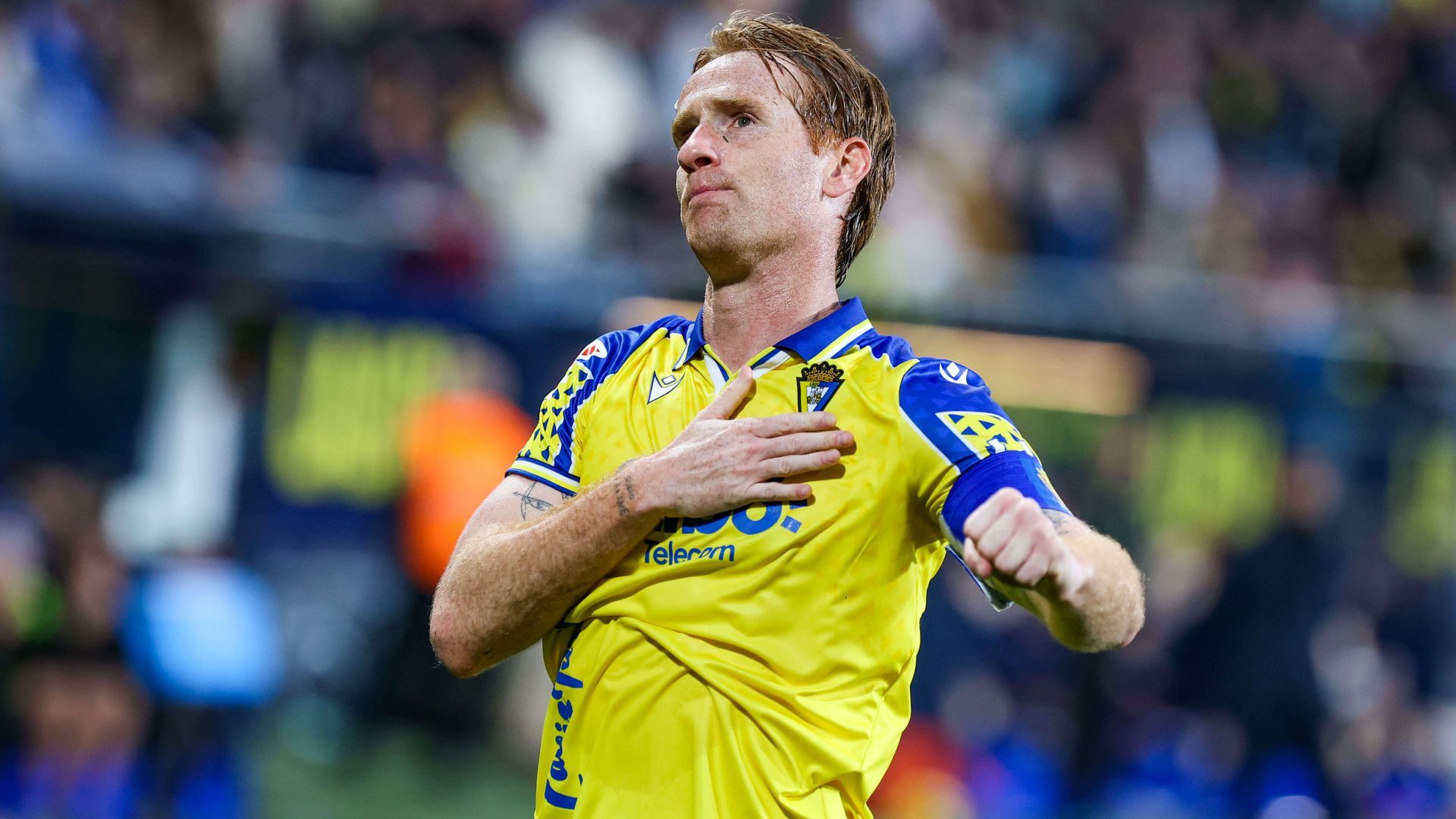 alex_fernandez_celebra_un_gol_con_el_cadiz_foto_laliga.jpg alex_fernandez_celebra_un_gol_con_el_cadiz_foto_laliga.jpg