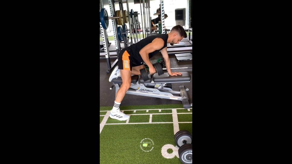 Alex Moreno entrenando en la ciudad deportiva del Betis