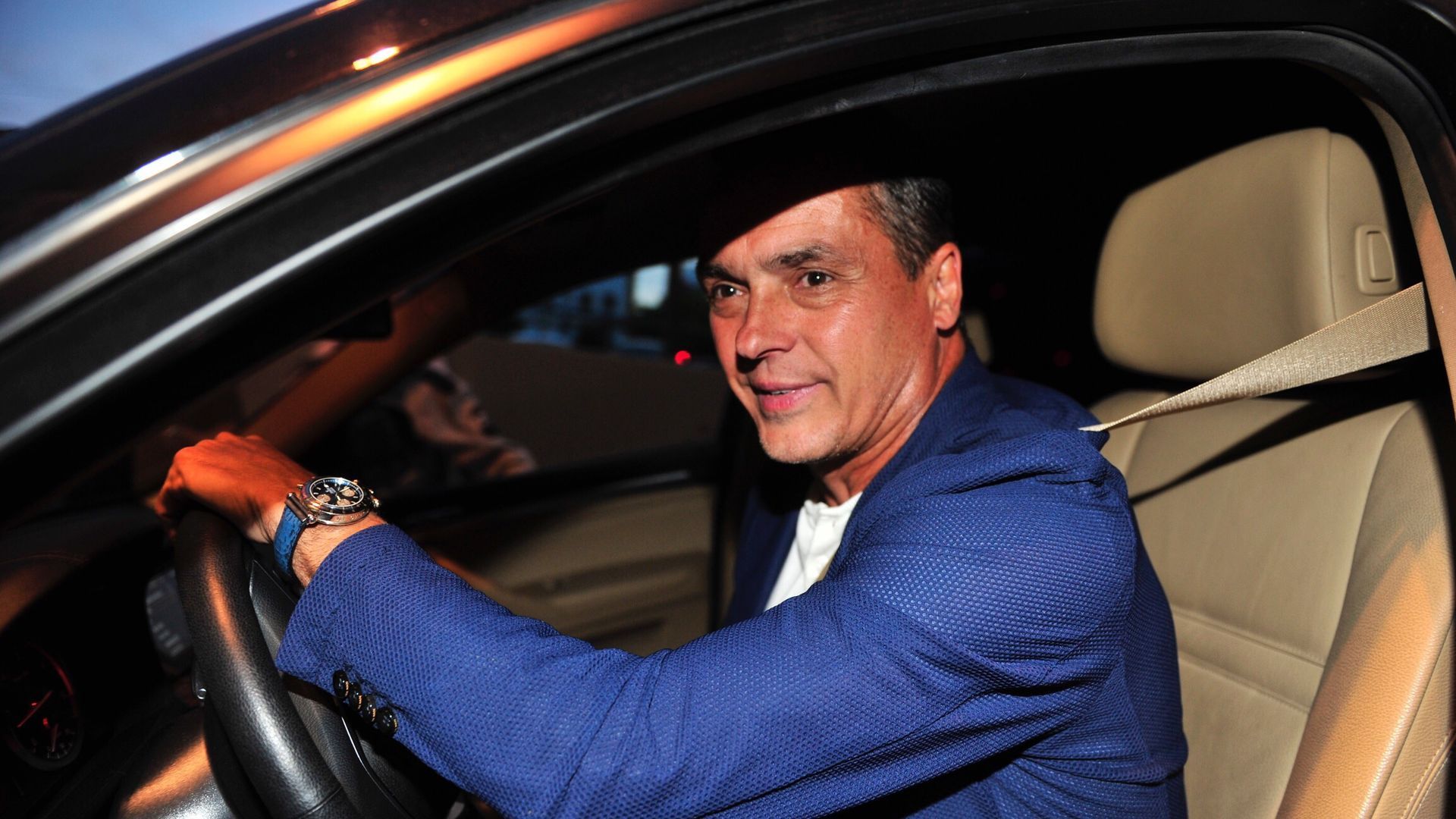 alexis_tec.jpg alexis_tec.jpg