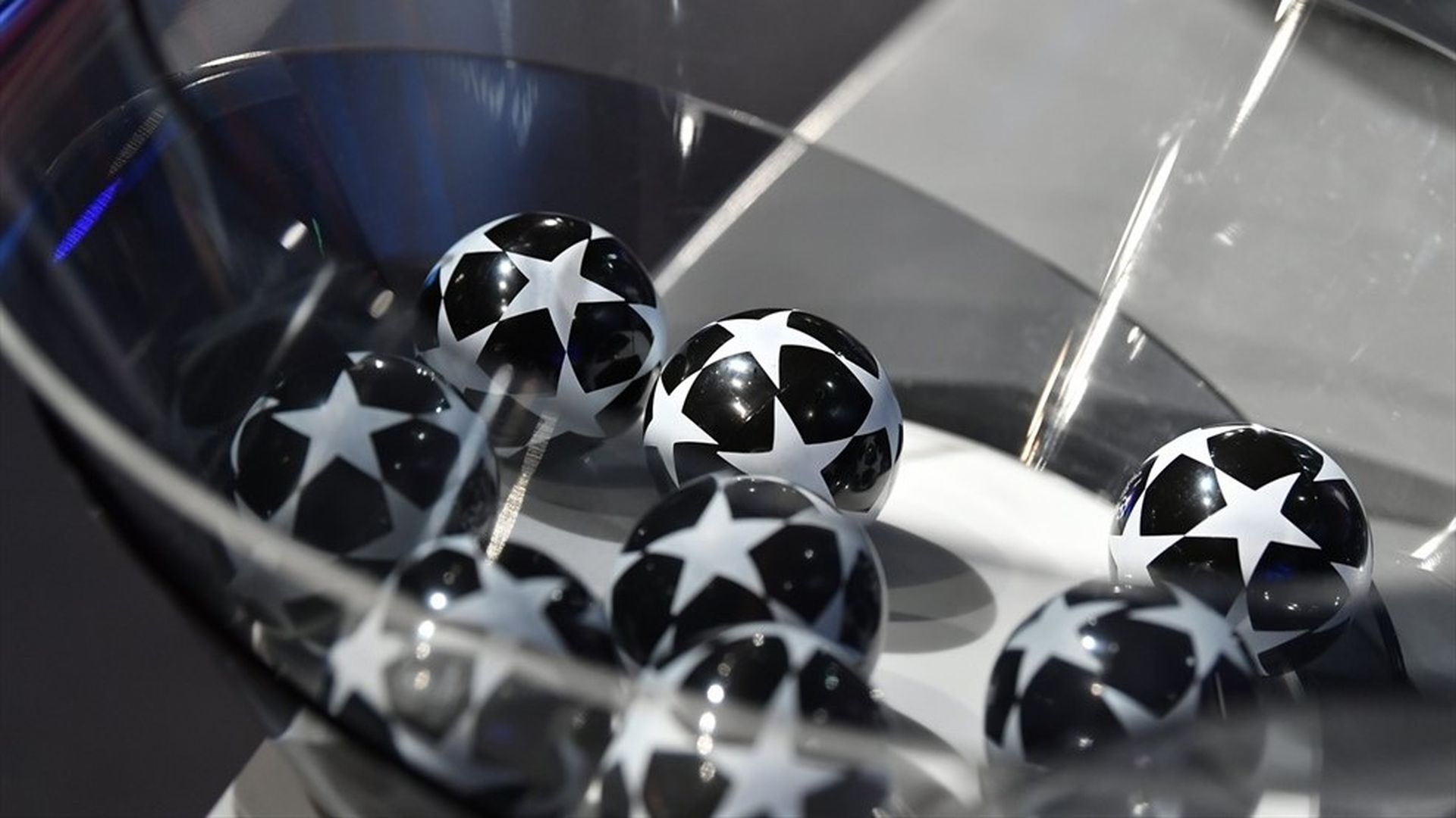 algunas_de_las_bolas_del_sorteo_de_la_champions_league__001.jpg algunas_de_las_bolas_del_sorteo_de_la_champions_league__001.jpg