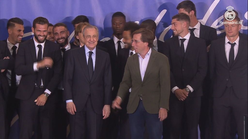 (mediaset) Carvajal se mete con Martínez-Almeida y desata las risas de todo el Real Madrid, ¡hasta Florentino!