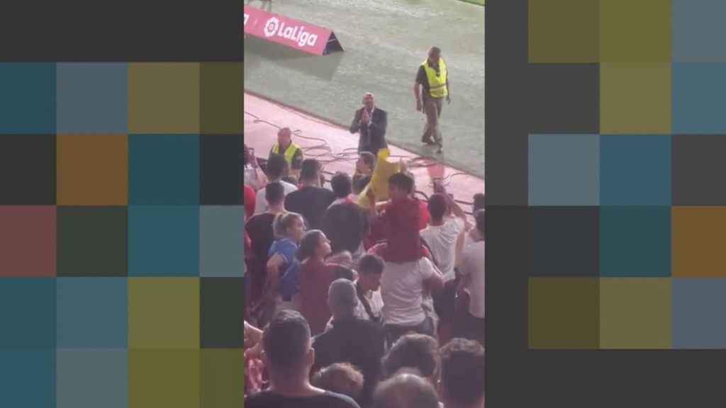 Almería 2-1 Sevilla: Monchi da explicaciones a la afición