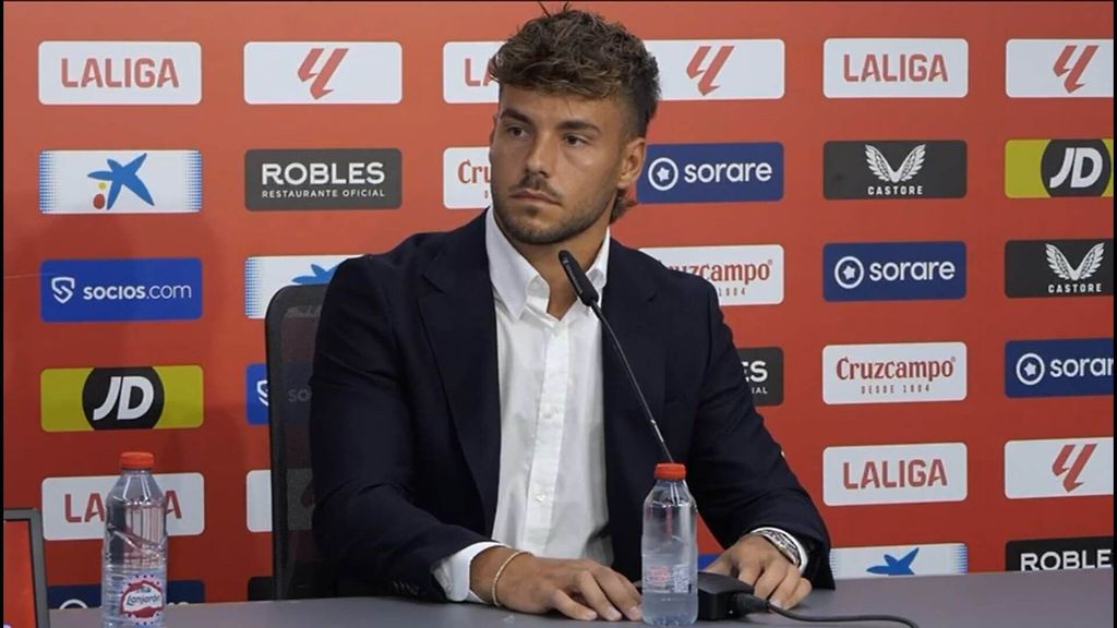 Álvaro Fernández y su contrato de un único año: "Si seguimos un plan establecido, lo lógico es que renueve"