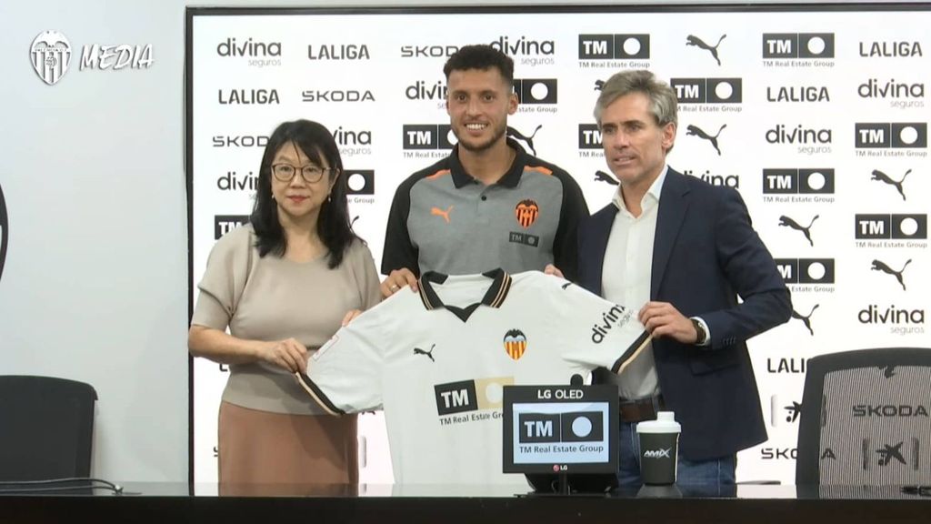 Amallah quiere quedarse en el València aunque llega cedido