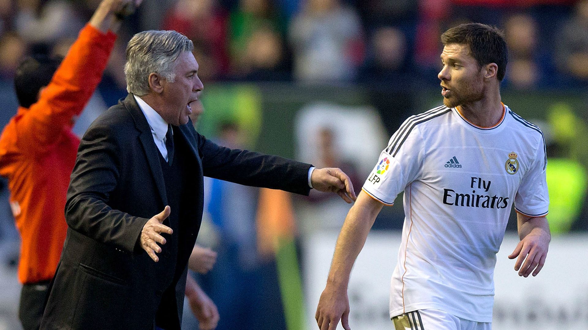 ancelotti_da_ordenes_a_xabi_alonso_foto_real_madrid_cf.jpg ancelotti_da_ordenes_a_xabi_alonso_foto_real_madrid_cf.jpg