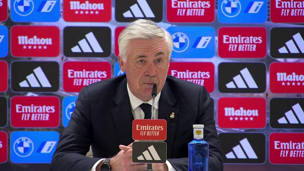 Ancelotti defiende al VAR en el Real Madrid-Almería: "El árbitro acierta en las tres"