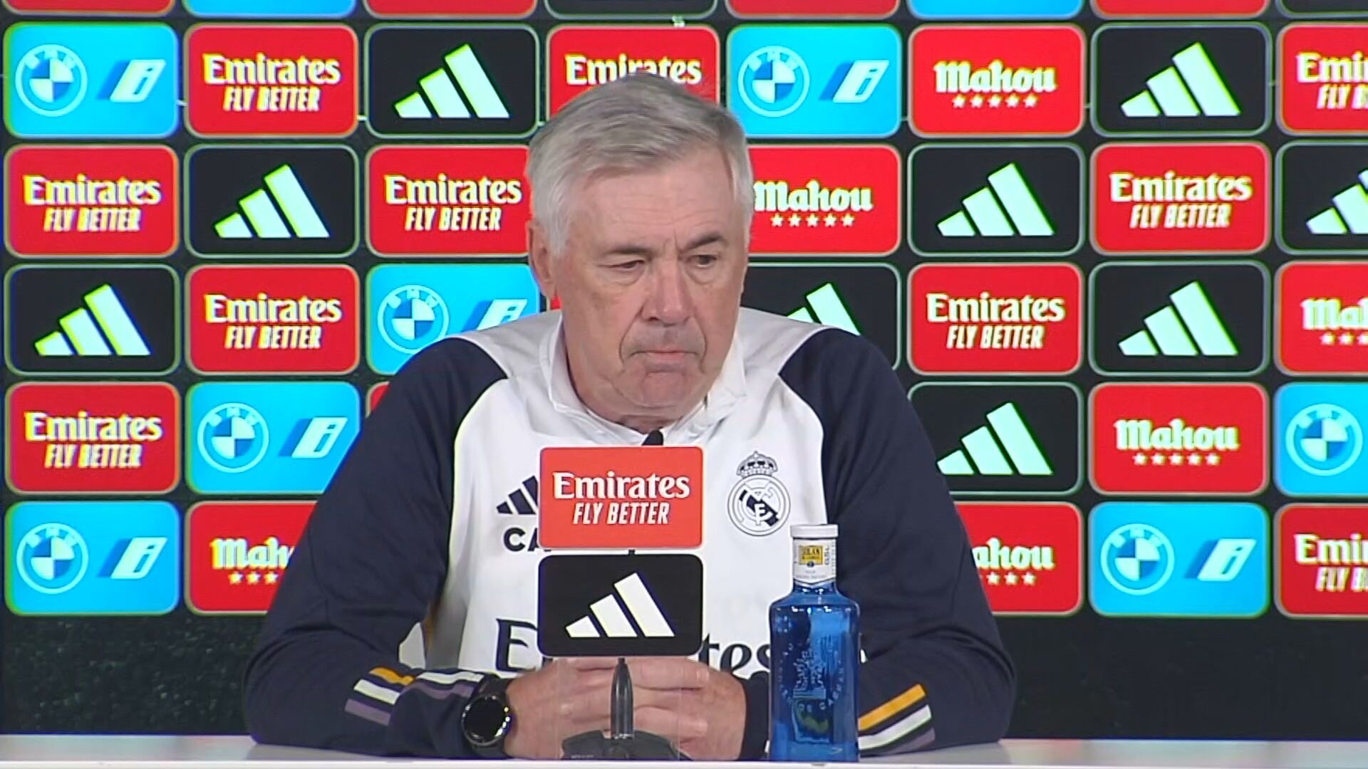 Ancelotti, sobre fichar un central y el portero titular