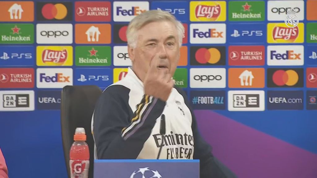 Ancelotti y el vacile a los periodistas con la alineación