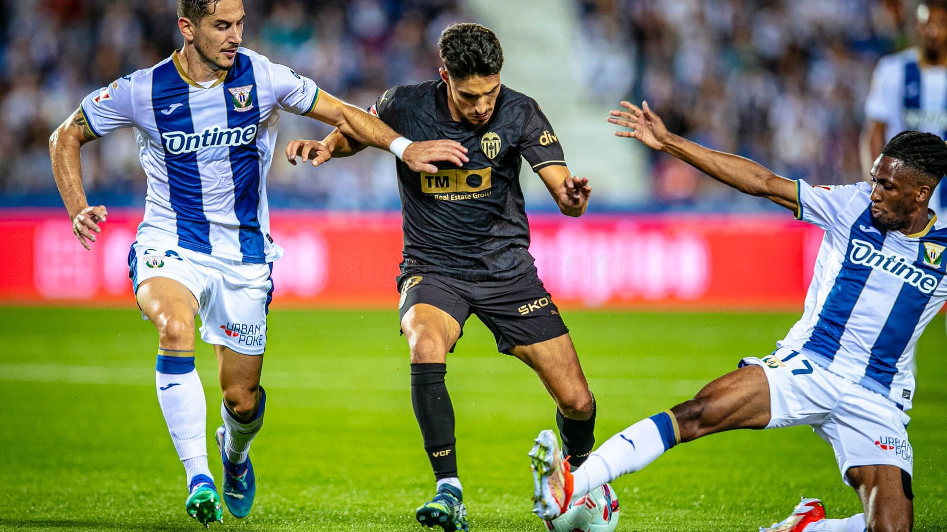 andre_almeida_ante_el_cd_leganes_foto_valencia_cf.jpg andre_almeida_ante_el_cd_leganes_foto_valencia_cf.jpg