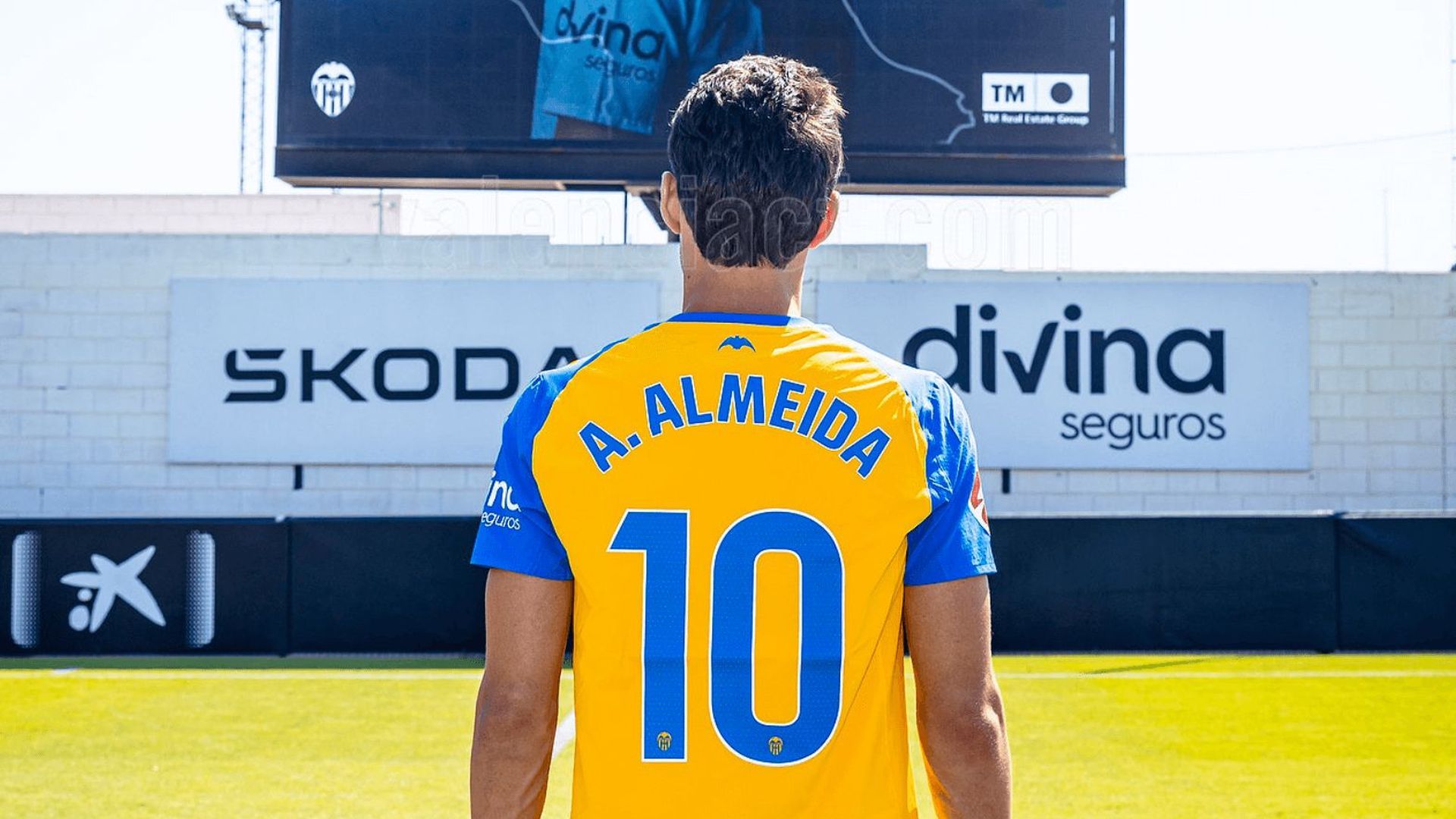 andre_almeida_renueva_con_el_valencia_cf_foto_valencia_cf.png