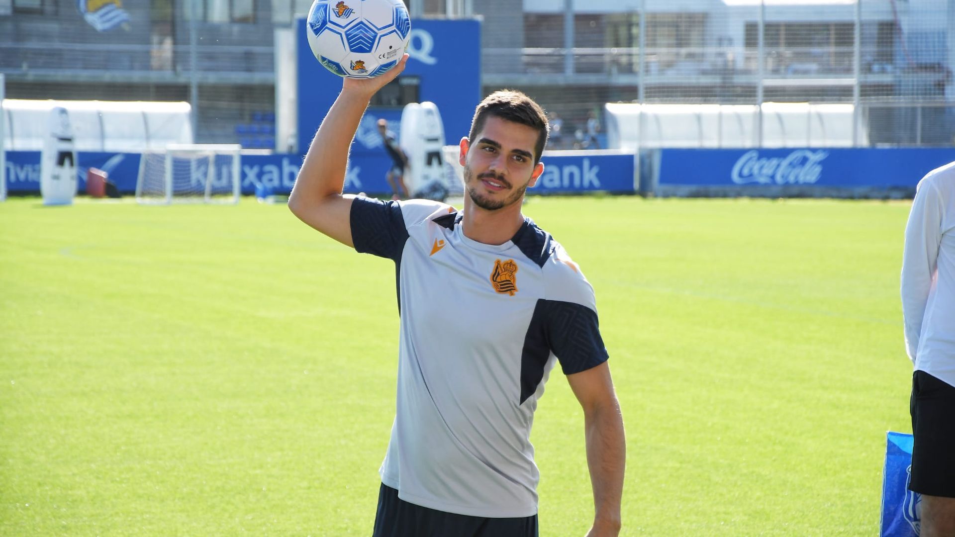 andre_silva_durante_un_entrenamiento_de_la_real_sociedad_foto_giovanni_batista.jpeg andre_silva_durante_un_entrenamiento_de_la_real_sociedad_foto_giovanni_batista.jpeg