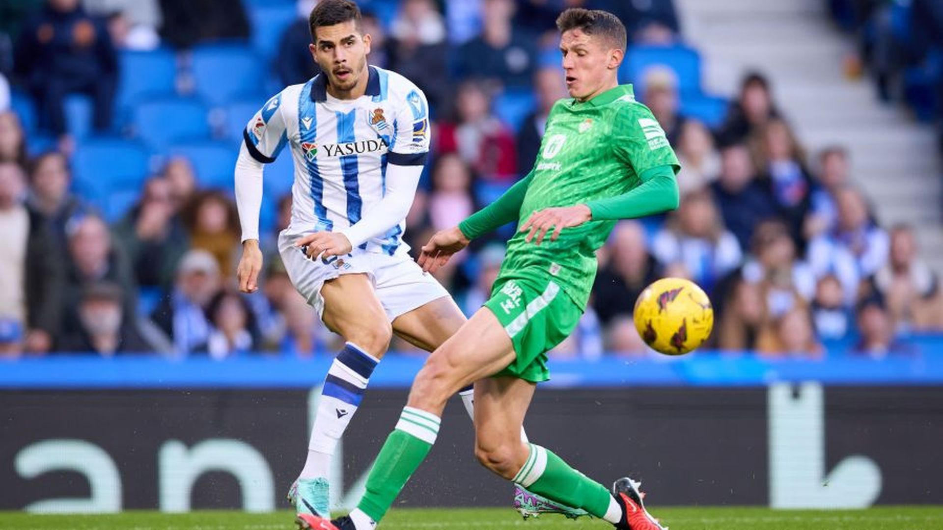 andre_silva_en_un_lance_del_real_sociedad_betis_foto_laliga.jpeg