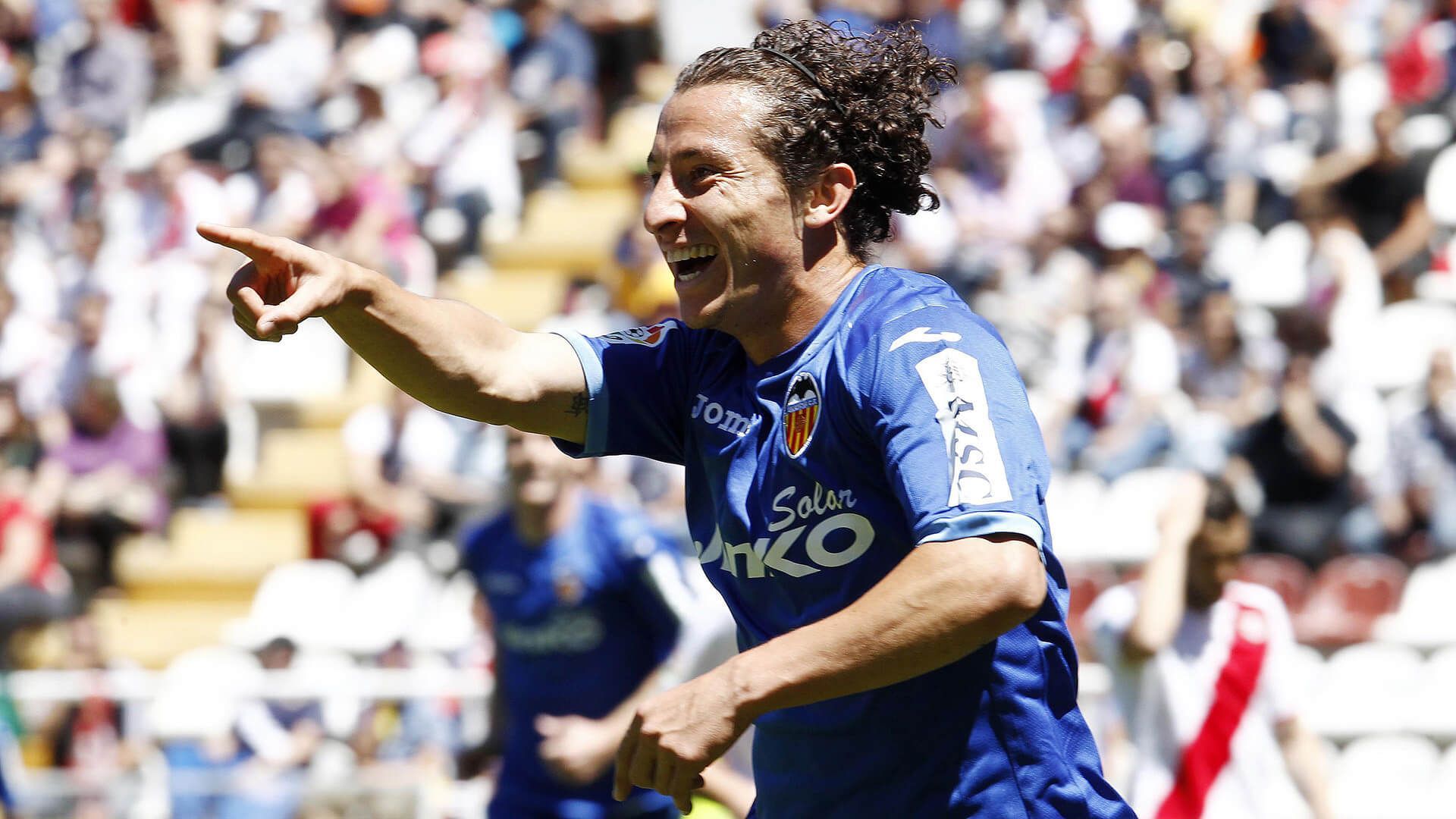 andres_guardado_celebra_un_gol_con_el_valencia_cf.jpg