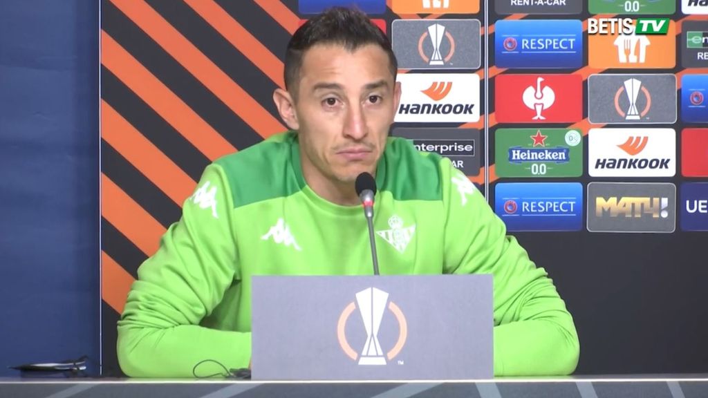 Rueda de prensa de Guardado en la previa del Zenit-Betis de Europa League