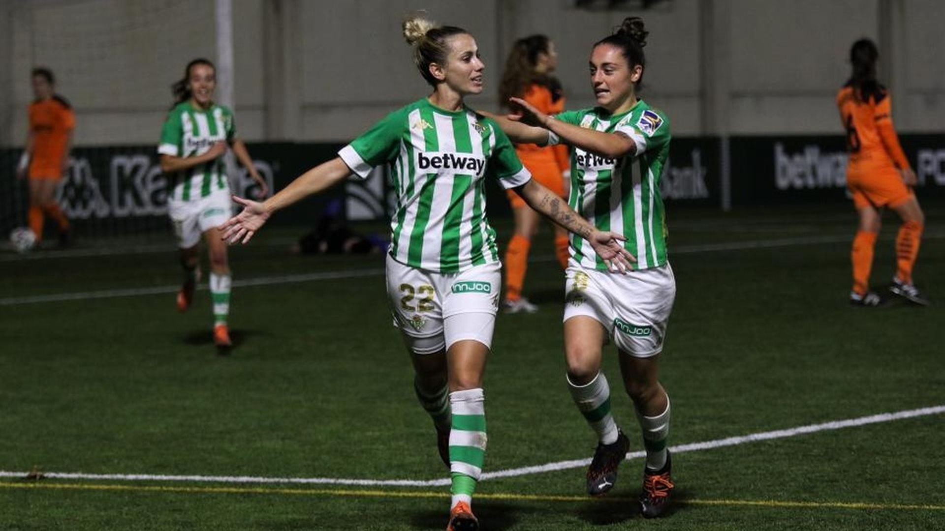 angela_sosa_celebra_su_gol_foto_betis_feminas.jpg