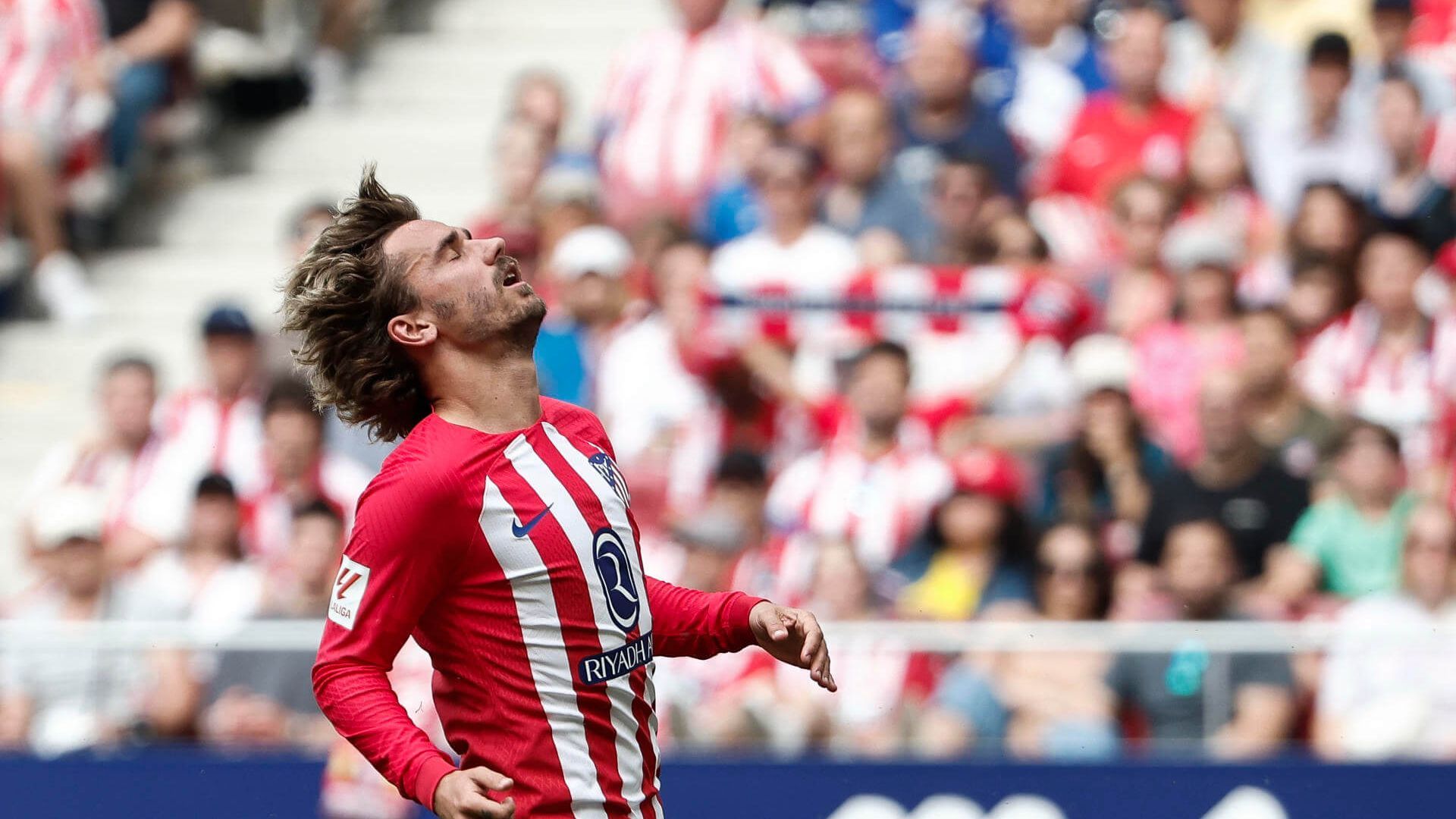 antoine_griezmann_se_lamenta_de_una_ocasion_en_el_atletico_celta_foto_efe.jpg