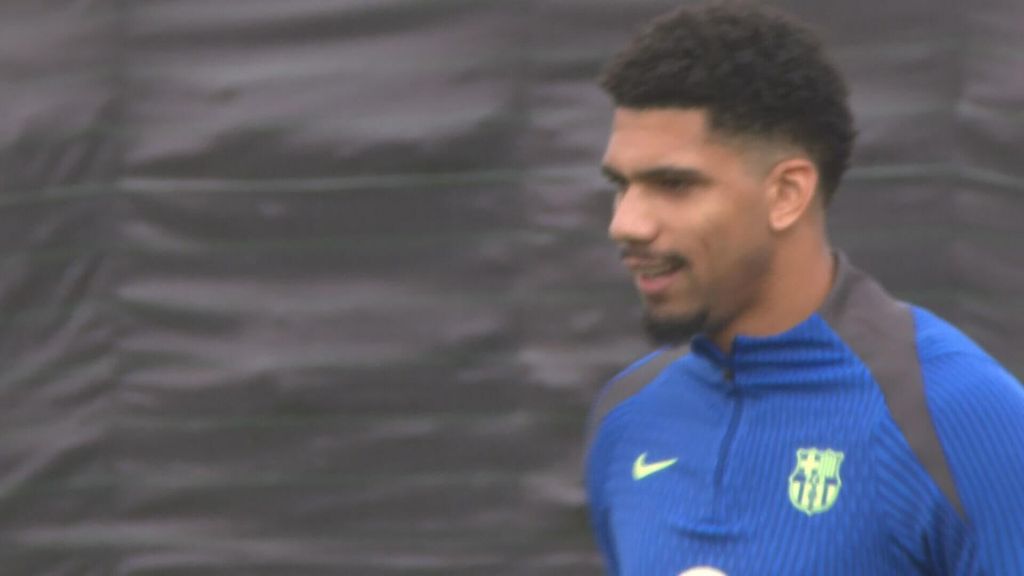 Ronald Araujo regresa a los entrenamientos