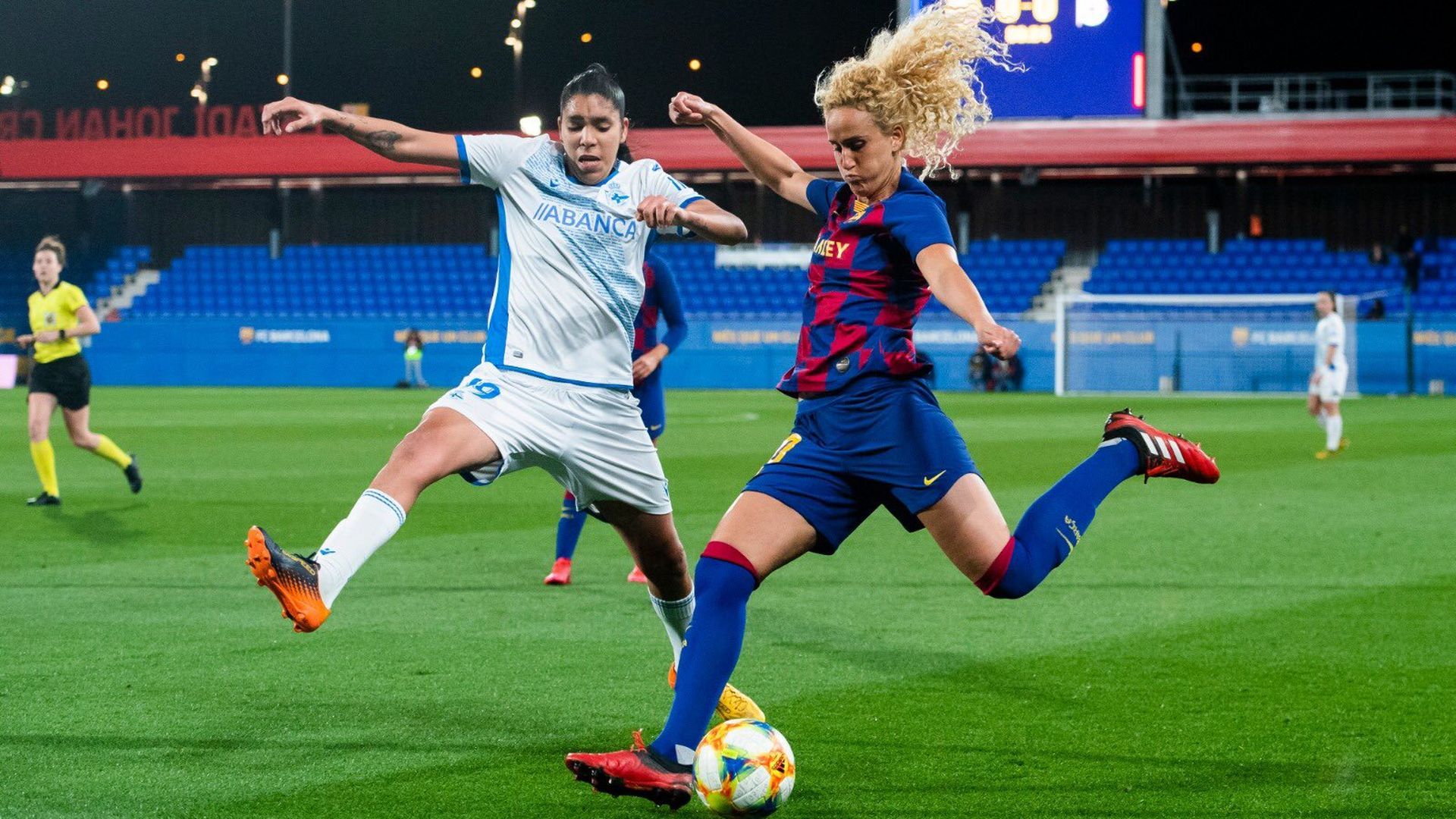 arbelaez_presiona_a_hamroui_durante_el_barca_depor_de_copa_foto_fcb_001.jpg arbelaez_presiona_a_hamroui_durante_el_barca_depor_de_copa_foto_fcb_001.jpg