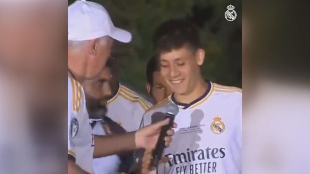 Ancelotti y el gesto con Arda Güler para darle su sitio ante la afición en Cibeles: “Un chico muy interesante”