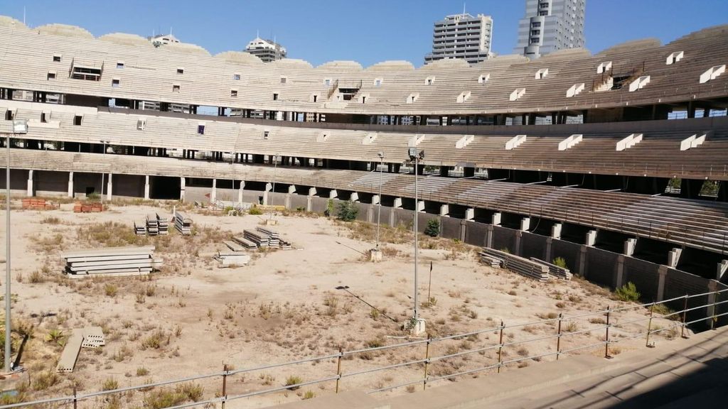 Así está el Nou Mestalla tras 13 años parado